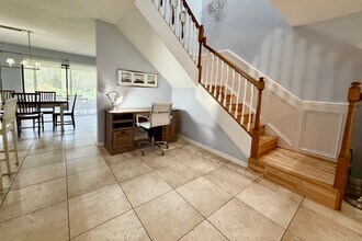 5454 Saddlebrook Way in Zephyrhills, FL - Foto de edificio - Building Photo