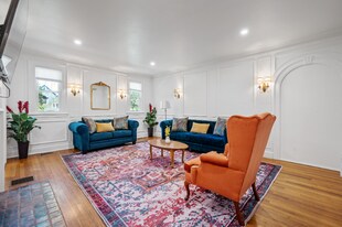 21 Holden St in Worcester, MA - Building Photo