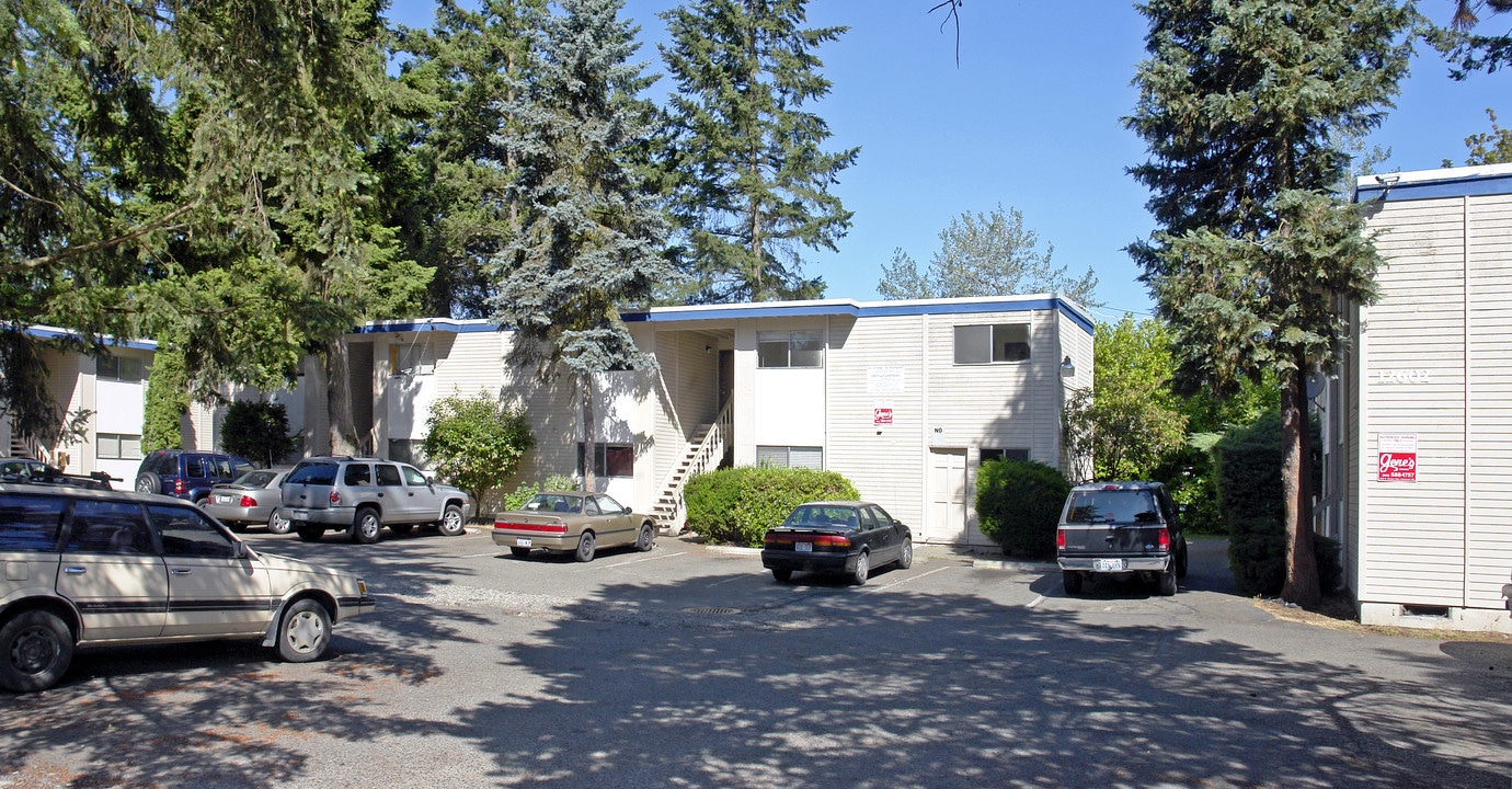 Park Place Apartments in Lakewood, WA - Building Photo