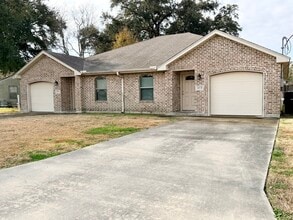 315 North 2 1/2 St. Ste B in Nederland, TX - Building Photo - Building Photo