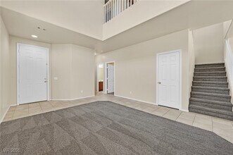 7656 Montefrio Ave in Las Vegas, NV - Foto de edificio - Building Photo