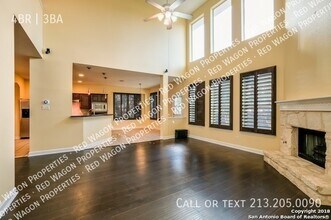 1315 El Matorral in San Antonio, TX - Building Photo - Building Photo