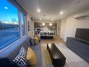 525 Lincoln St in Boston, MA - Building Photo - Building Photo