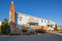 260 Waverly Ave in Patchogue, NY - Foto de edificio - Building Photo