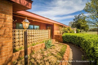 3208 38th St in Lubbock, TX - Building Photo - Building Photo