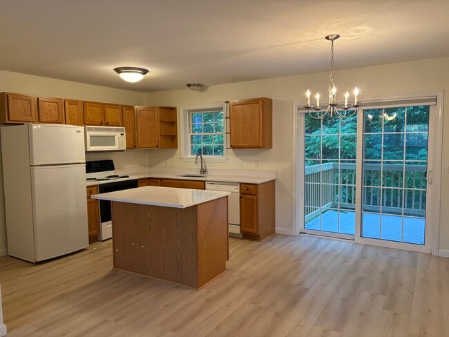 1434 Ohio St, Unit #10 in Bangor, ME - Building Photo - Building Photo