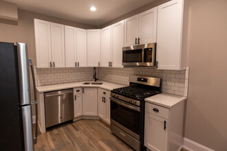 3755 W Addison St in Chicago, IL - Building Photo - Building Photo