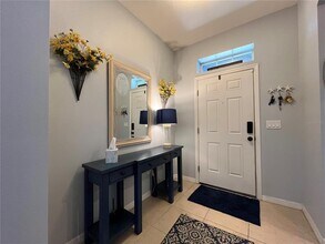 2125 Lennox Dale Ln in Brandon, FL - Building Photo - Building Photo