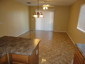 684 W Echo Mesa Dr in Green Valley, AZ - Building Photo - Building Photo