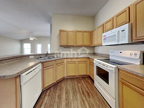554 Sedgewood Cir in West Melbourne, FL - Building Photo - Building Photo