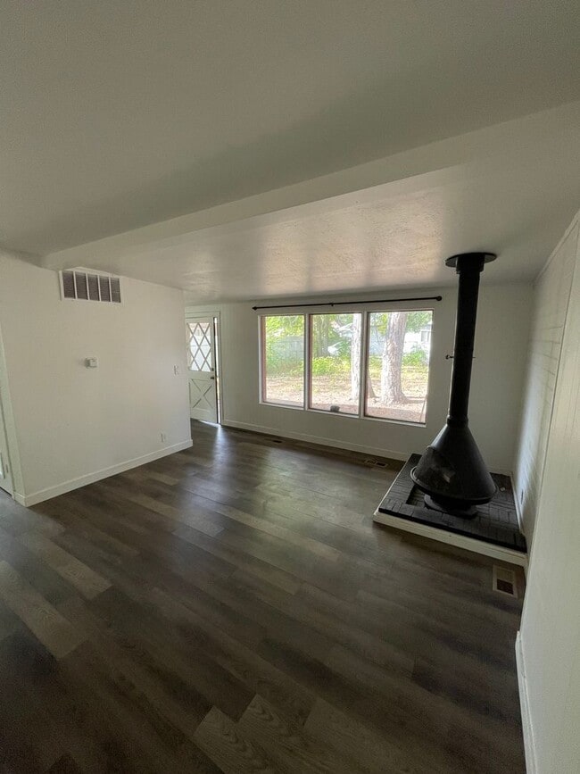 2801 S Adams St in South Salt Lake, UT - Foto de edificio - Building Photo