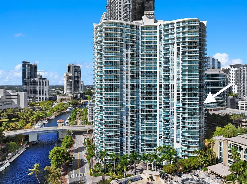 347 N New River Dr E in Fort Lauderdale, FL - Foto de edificio