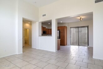 2429 N 83rd Dr in Phoenix, AZ - Building Photo - Building Photo