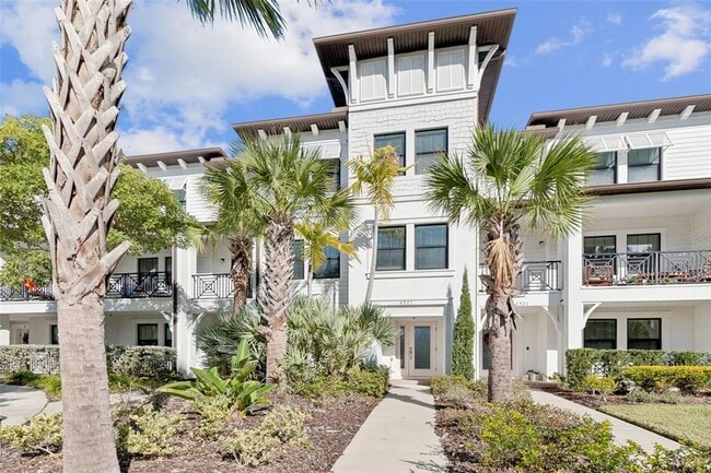 4921 W Paul Ave in Tampa, FL - Building Photo - Building Photo