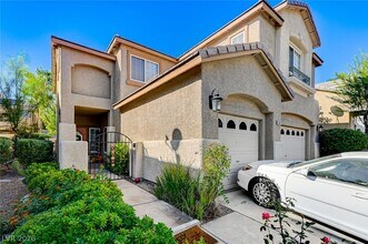 10617 Austin Bluffs Way in Las Vegas, NV - Building Photo - Building Photo