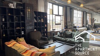 3144 W Carroll Ave, Unit H in Chicago, IL - Building Photo