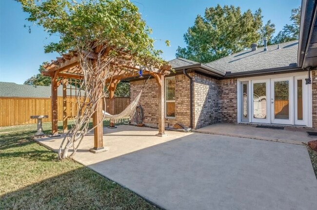 property at 700 Stoneybrook Dr