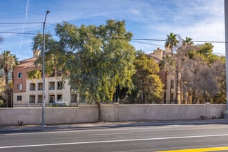Meridian Luxury Condos in Las Vegas, NV - Foto de edificio - Building Photo