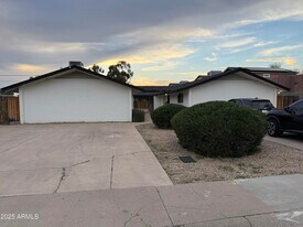 7130 N 54th Ave in Glendale, AZ - Building Photo