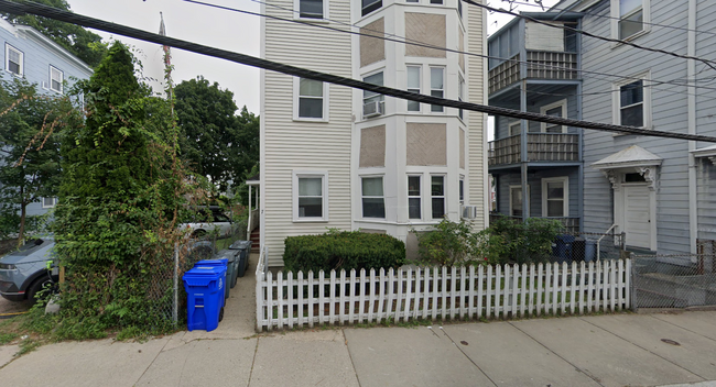 7 Bynner St, Unit 1 in Boston, MA - Building Photo - Building Photo