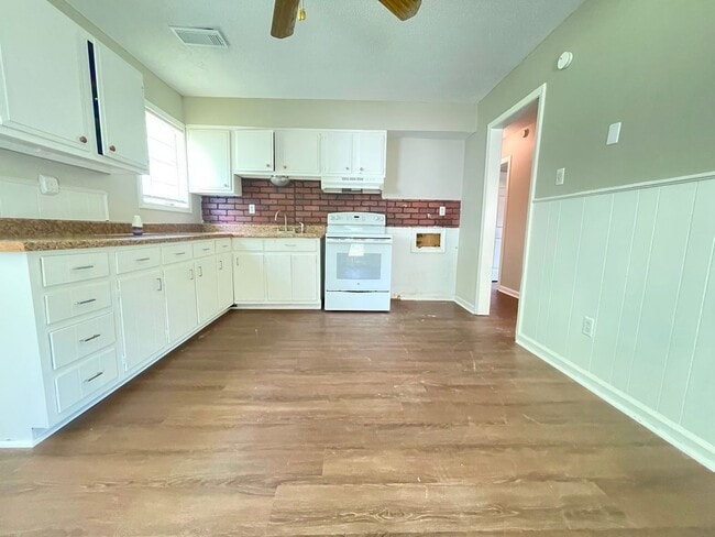 1590 Custer Dr in Southaven, MS - Building Photo - Building Photo