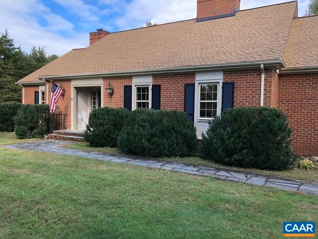 214 Montvue Dr in Charlottesville, VA - Building Photo - Building Photo