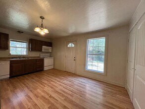 305 E Rd in Stephenville, TX - Building Photo - Building Photo