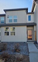 16078 E Elk Dr in Denver, CO - Building Photo