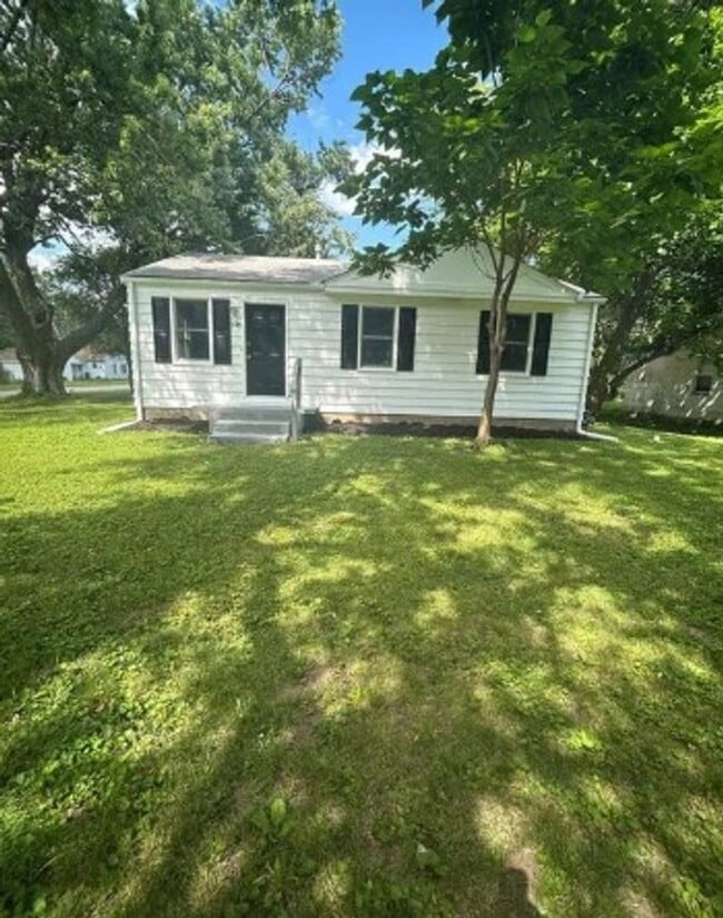 property at 1729 Mullens Ave