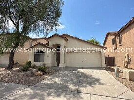 2523 W White Feather Ln in Phoenix, AZ - Building Photo