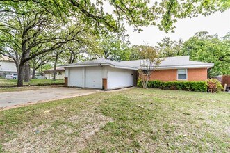 1733 Carl St in Fort Worth, TX - Building Photo - Building Photo