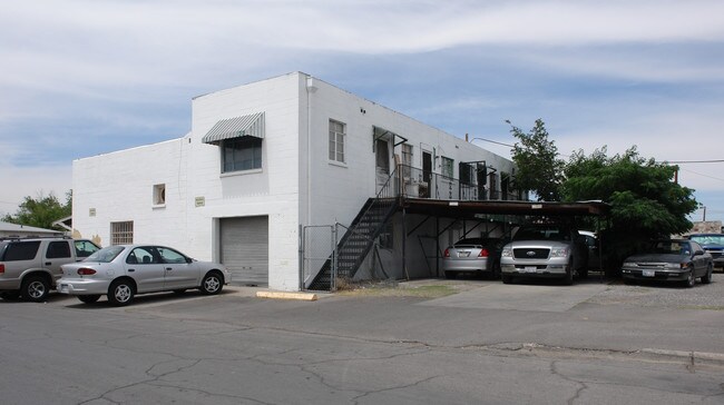 3425 Frutas Ave in El Paso, TX - Building Photo - Building Photo