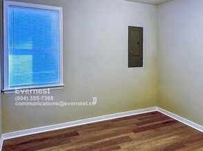 15815 Meridian Ave in Chester, VA - Building Photo - Building Photo