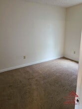 220 Dogwood Pointe Dr in McMinnville, TN - Foto de edificio - Building Photo