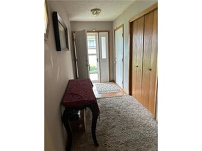 1880 Deer Hills Trail in Eagan, MN - Building Photo - Building Photo