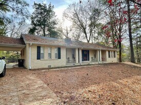 504 Webb St in Oxford, MS - Building Photo