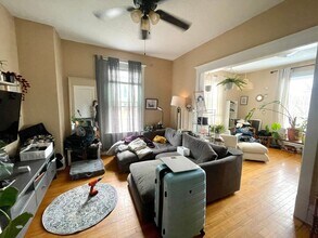 601 NE Main St in Minneapolis, MN - Building Photo - Building Photo