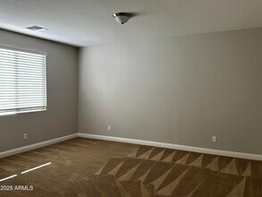 1686 W Paisley Dr in San Tan Valley, AZ - Building Photo - Building Photo