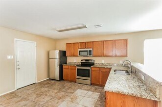 1435 Sax Leigh Dr in Dallas, TX - Building Photo - Building Photo