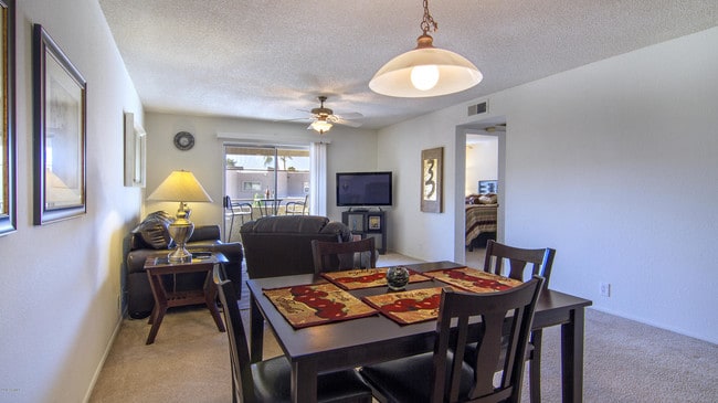 4150 E Cactus Rd-Unit -208 in Phoenix, AZ - Building Photo - Building Photo