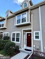 504 Cheswold Ct in Chesterbrook, PA - Building Photo