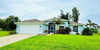 1139 SW 18th Ave in Cape Coral, FL - Building Photo