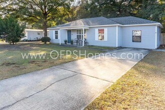 2352 Susan Dr in Crestview, FL - Building Photo - Building Photo