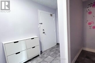 1096 Jalna Blvd in London, ON - Building Photo - Building Photo