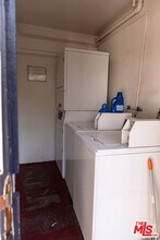6126 Eleanor Ave in Los Angeles, CA - Building Photo - Building Photo