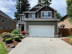 19815 128th Pl NE in Woodinville, WA - Building Photo