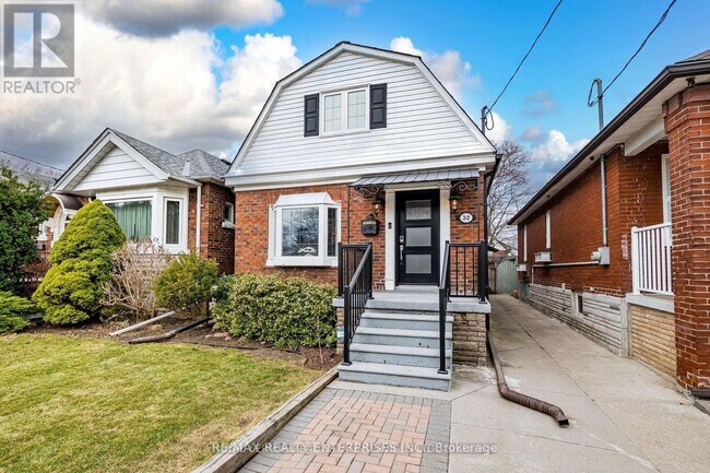 property at 32 Seventh St