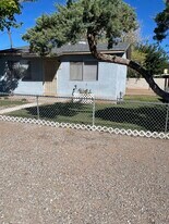 1325 Tapia Blvd SW in Albuquerque, NM - Building Photo