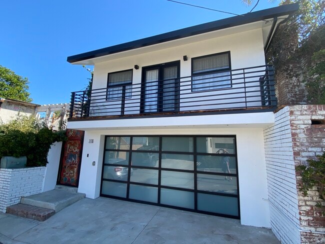 property at 2118 Kew Dr