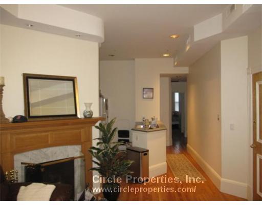 183 Saint Botolph St in Boston, MA - Building Photo